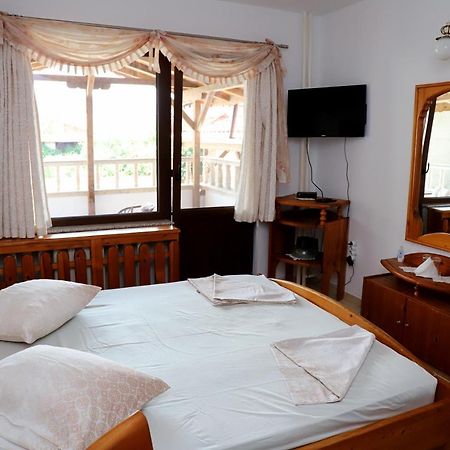 Kocherinovo Hotel Mishel מראה חיצוני תמונה