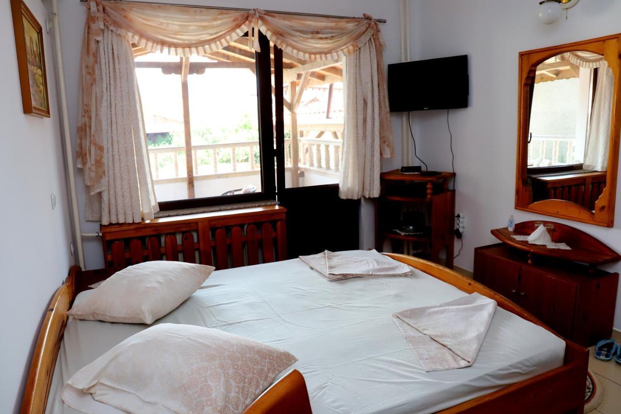 Kocherinovo Hotel Mishel מראה חיצוני תמונה