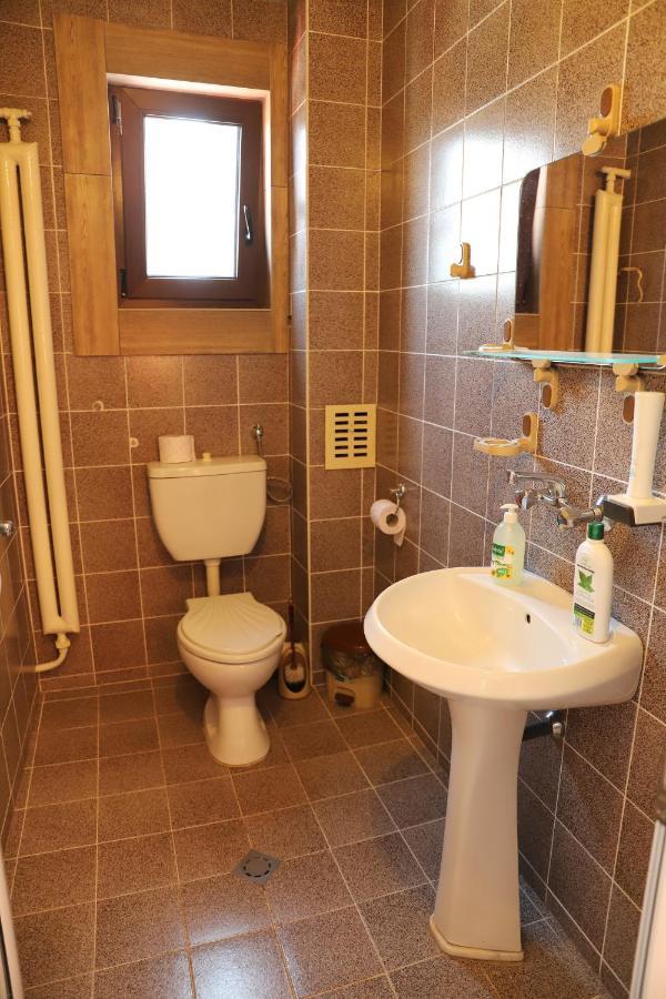 Kocherinovo Hotel Mishel מראה חיצוני תמונה