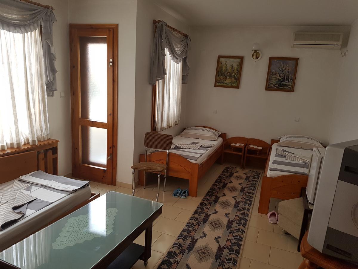 Kocherinovo Hotel Mishel מראה חיצוני תמונה